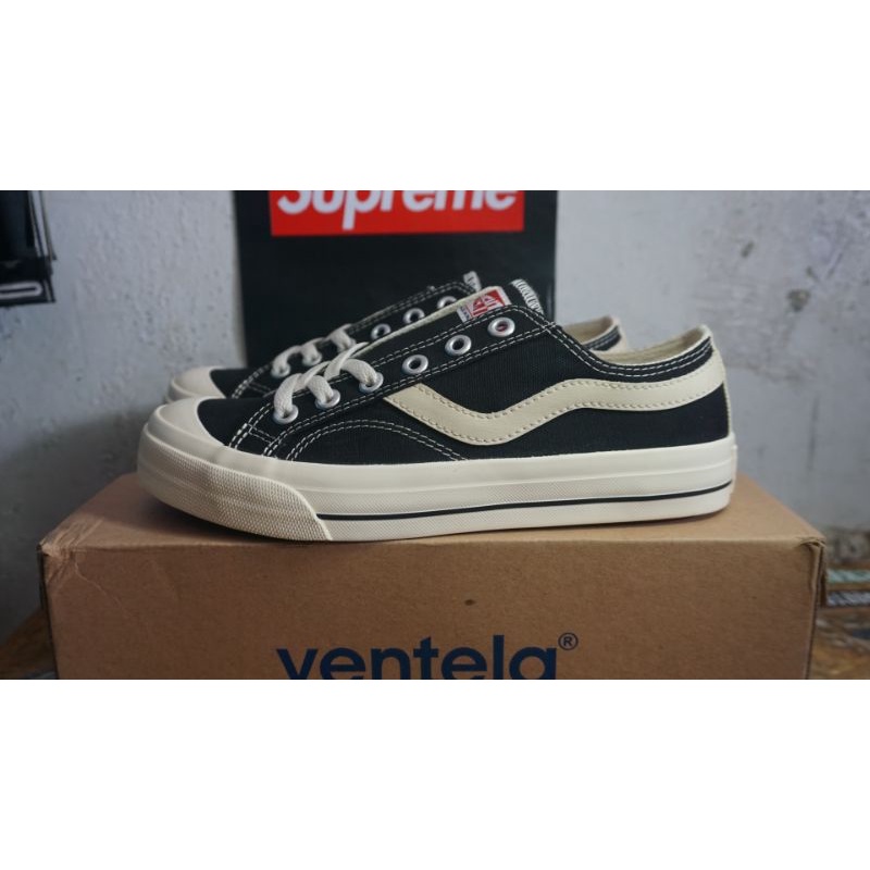 vantela public black white  low