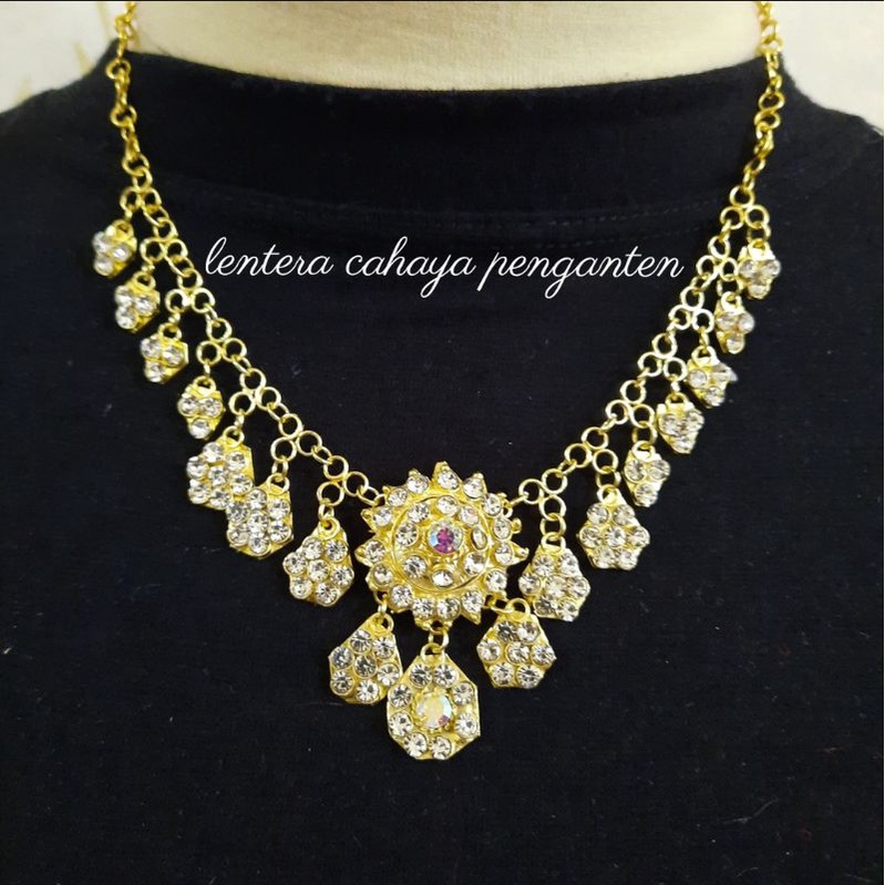 Hiasan Dahi Penganten Minang