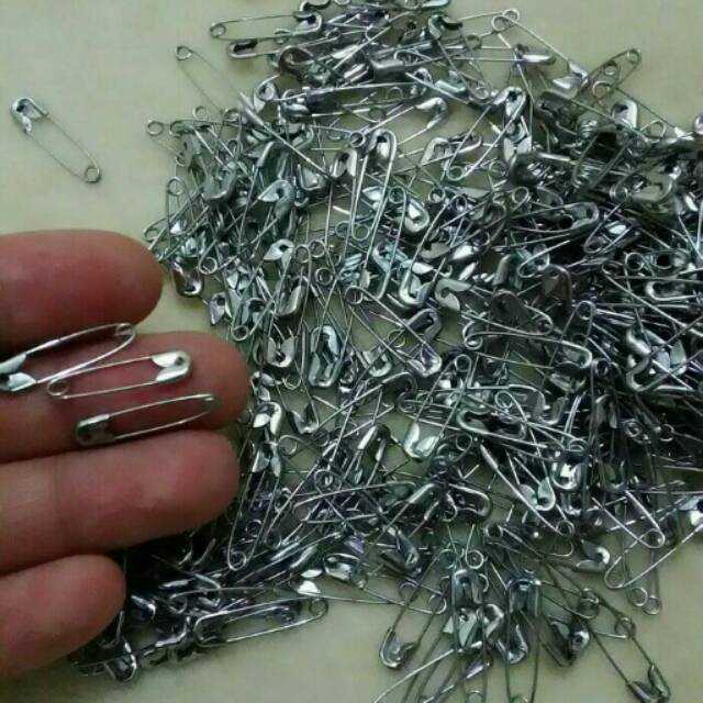 

Peniti Kecil 2 cm ( isi segross / 144 pcs )