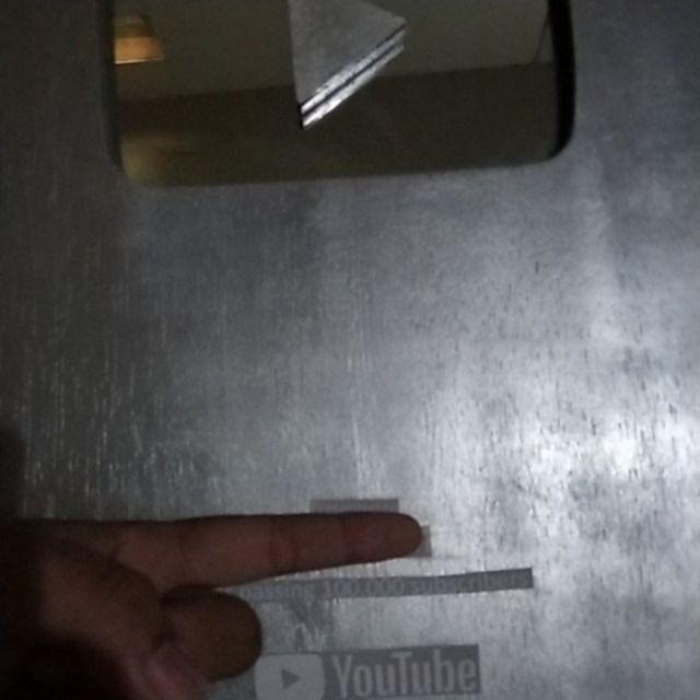 Silver Play Button Youtube Dari Kayu
