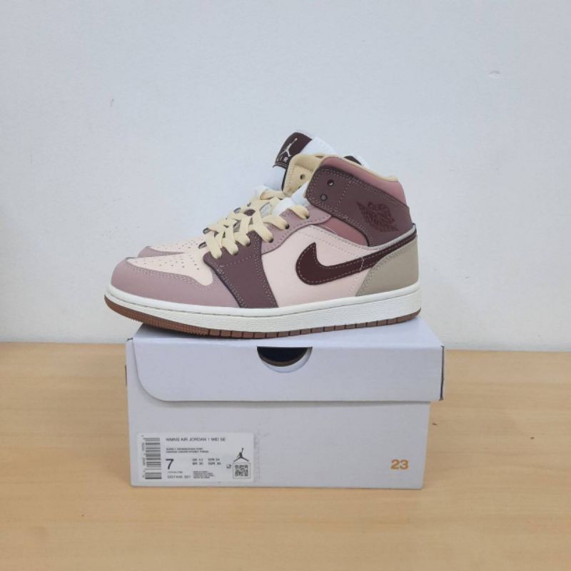 Jordan 1 Mid SE Dark Pony Smoky Mauve (W)-Barely Orange/Dark Pony-Pale Ivory-Smokey Mauve-Rosewood G