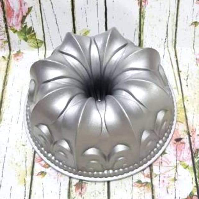 Bundt pan LILY loyang tulban cake kue bolu puding anti lengket heavy cast alumunium MG 10