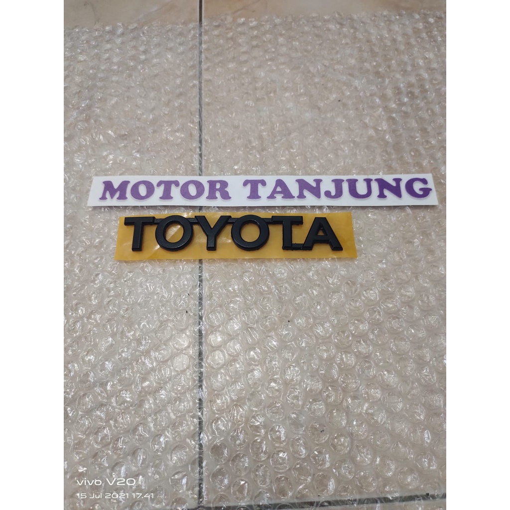 emblem tulisan toyota warna hitam doff/ hitam glossy