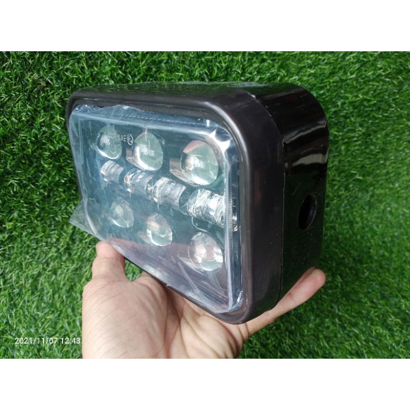 lampu daymaker kotak 10 mata set batok
