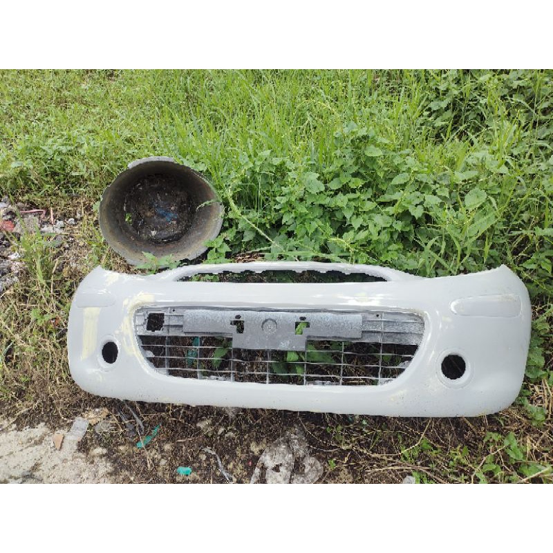 bemper depan nissan march