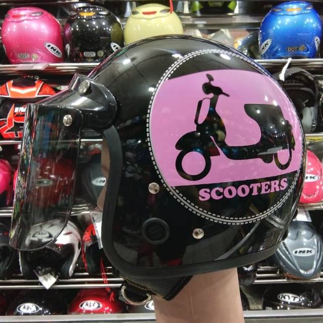 

HELM BOGO CAT RETRO MOTIF SCOOTERS BLACK PINK