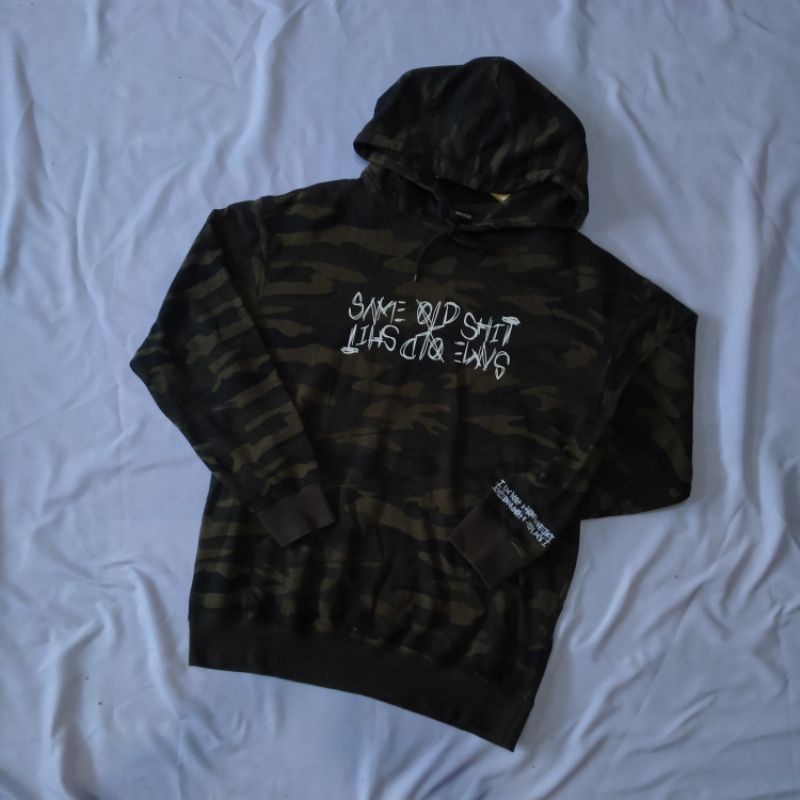 HOODIE I'M NOT HUMAN BEING