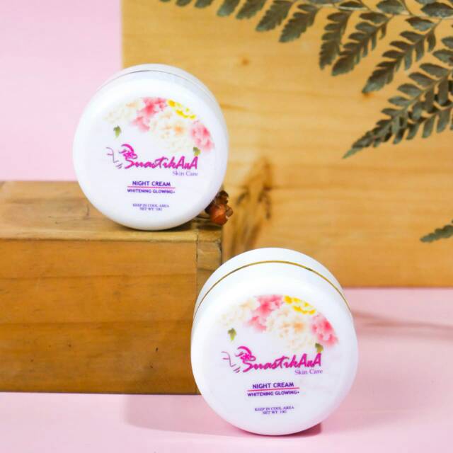 Night glowing Suastikana Skincare