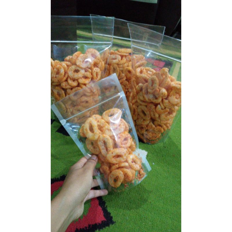 

Kerupuk Setan Lebih Pedas Lebih Murah Dari Keripik Ma'ichi
