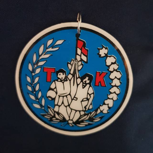 Gordon kalung wisuda Logo TK mika tipis