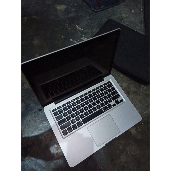 MACBOOK PRO MD102 CORE i7 2012 MULUS || MINUS MATOT BACA DESKRIPSI