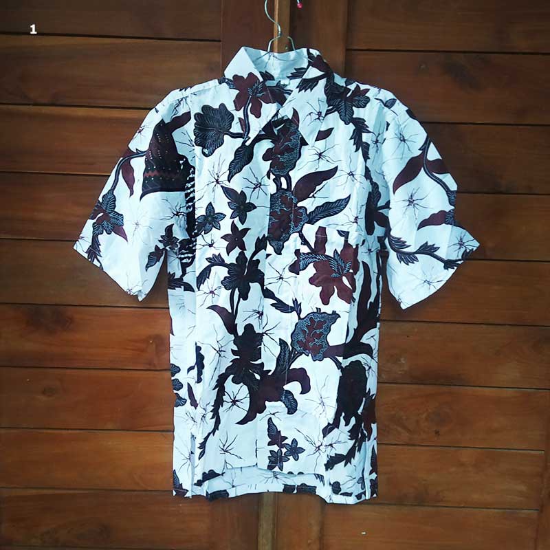 Kemeja Batik Motif Batik Klasik