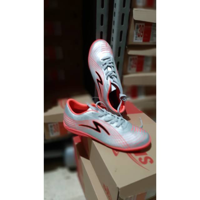 SEPATU FUTSAL SPECS ACCELERATOR ELEVATION 19 IN ORIGINAL