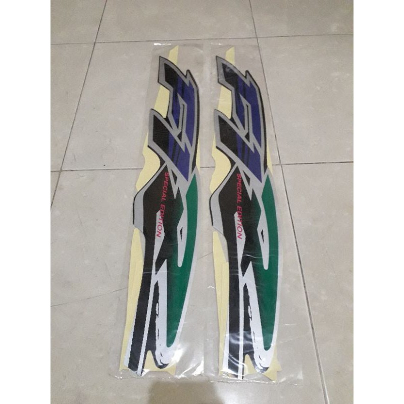 STRIPING STIKER MOTOR LIS BODY YAMAHA FIZ R SPESIAL EDITION 1997 HITAM