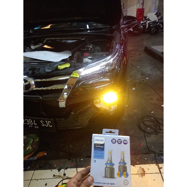 led foglamp 2 warna philips ultinon esential allnew fortuner 2016+