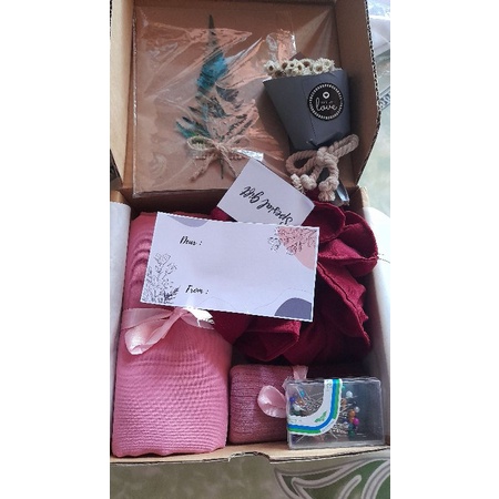 

hampers paket bella square