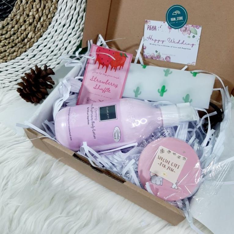 

<T-OFU <✉ HAMPERS GIFT BOX / HAMPERS SCARLETT WHITENING/ HAMPERS BIRTHDAY/HAMPERS GRADUATION trending