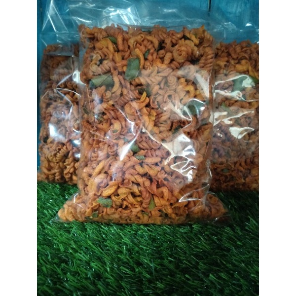 

macaroni bantet pedas daun jeruk 500gr