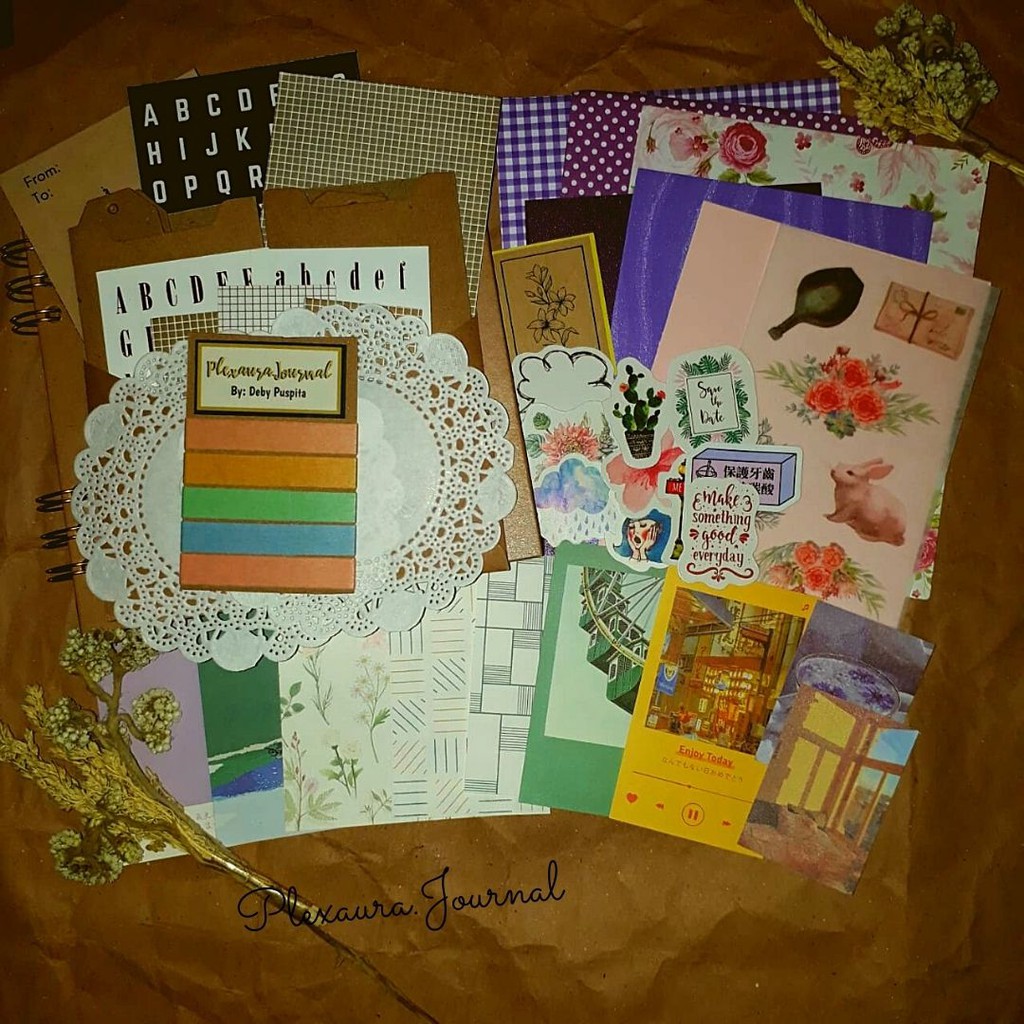 

Paket Album Scrapbook 70k Variasi “colorfull ” LIMITED EDITION untuk diri sendiri dan Gift Box