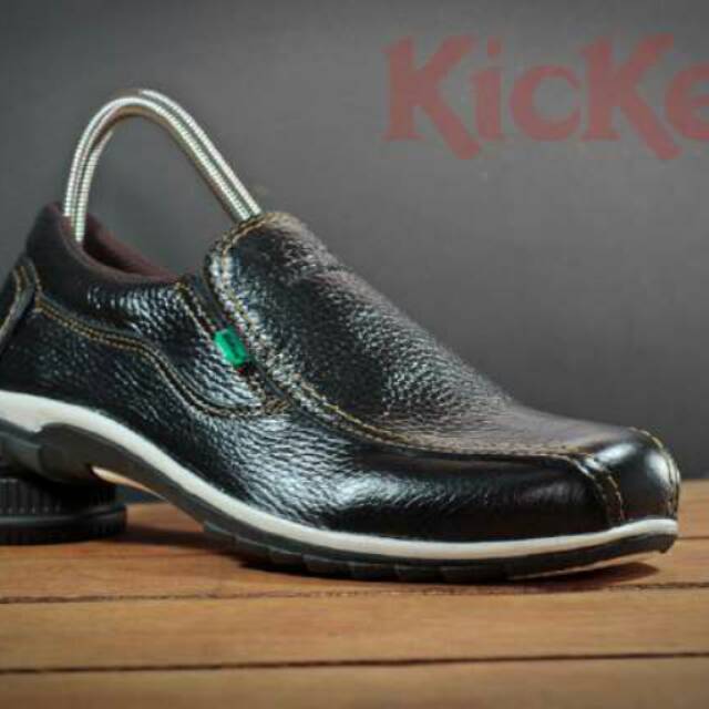 Sepatu Casual Pria Kickers Slop Playboy