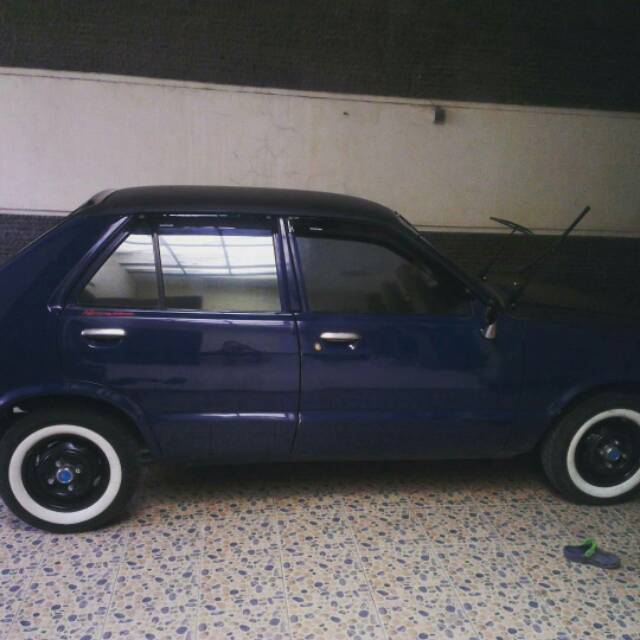 LIS BAN MOBIL / WHITE WALL WHEELS