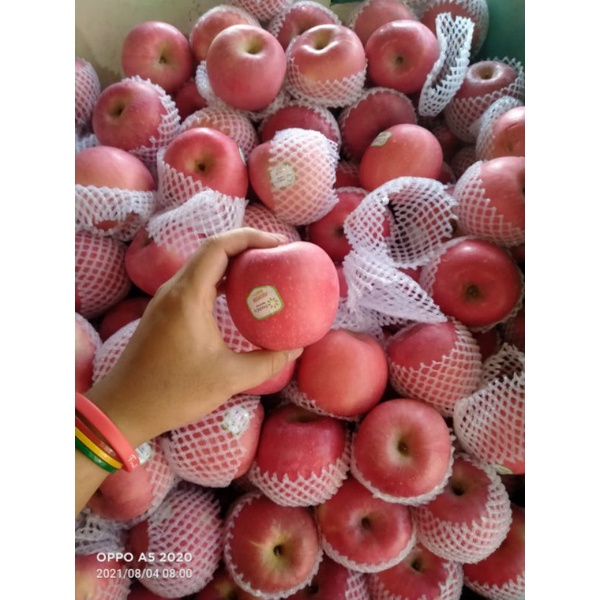 Apel fuji premium Freshco |apel fuji bandung|buahbuahansegar|buah segar bandung|info buah bandung