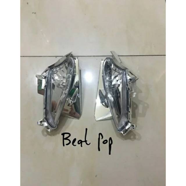 Lampu sen depan motor beat pop