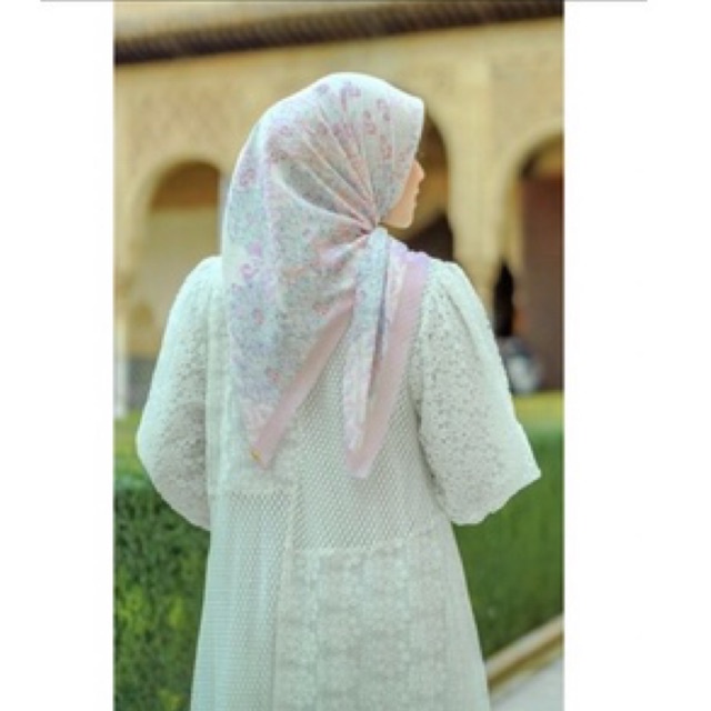 The Granada White Pink series Buttonscarves voal square BS New Putih pink White pink