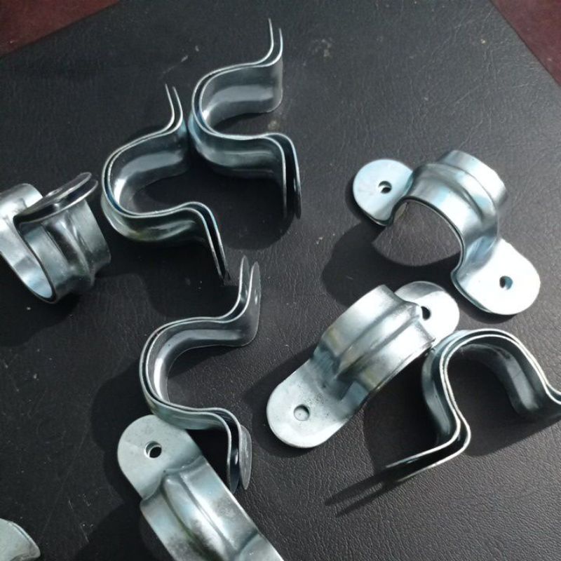 Klem Pipa Besi 1/2 Klem Pipa Omega 1/2 Inch