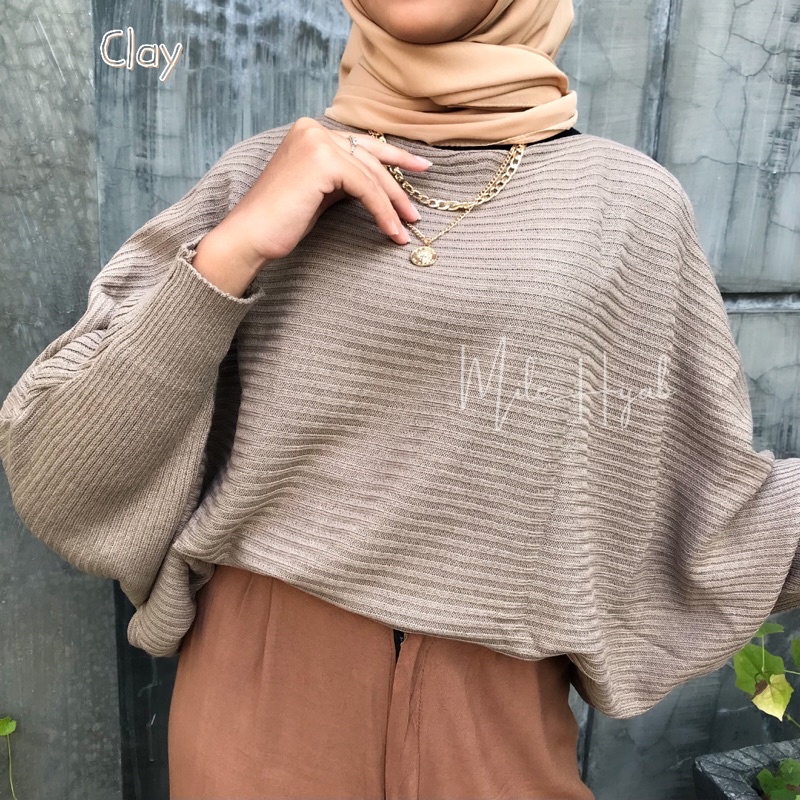 Kalila Batwing Sweater Rajut Premium-Clay