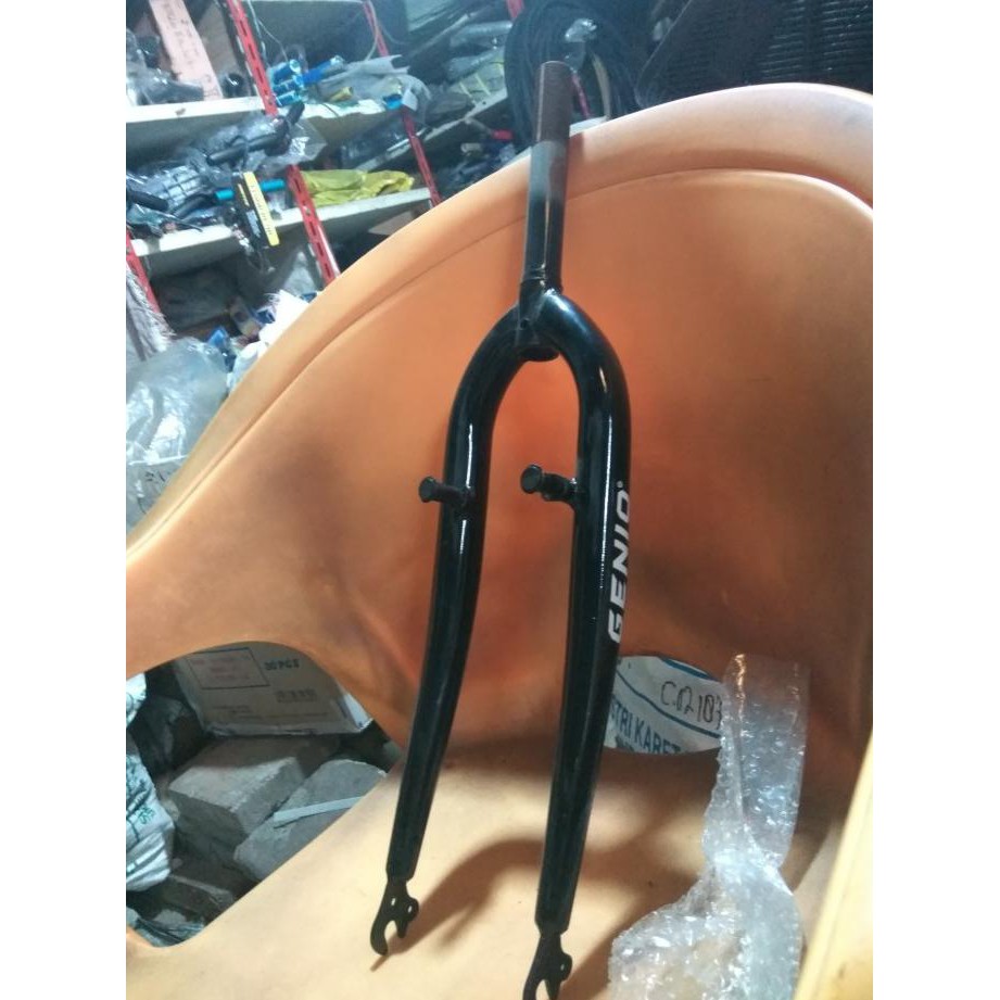 Fork 26 Genio , Garpu Sepeda Mtb Dengan Vivot