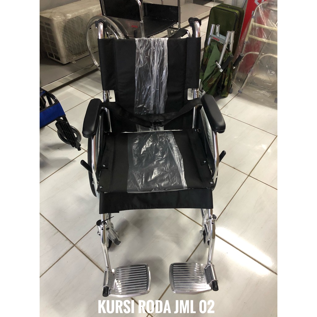 Kursi Roda Traveling Juara JML 02 Aluminium – Kursi Roda Travel Lipat Ringan untuk Haji 66 cm 100kg