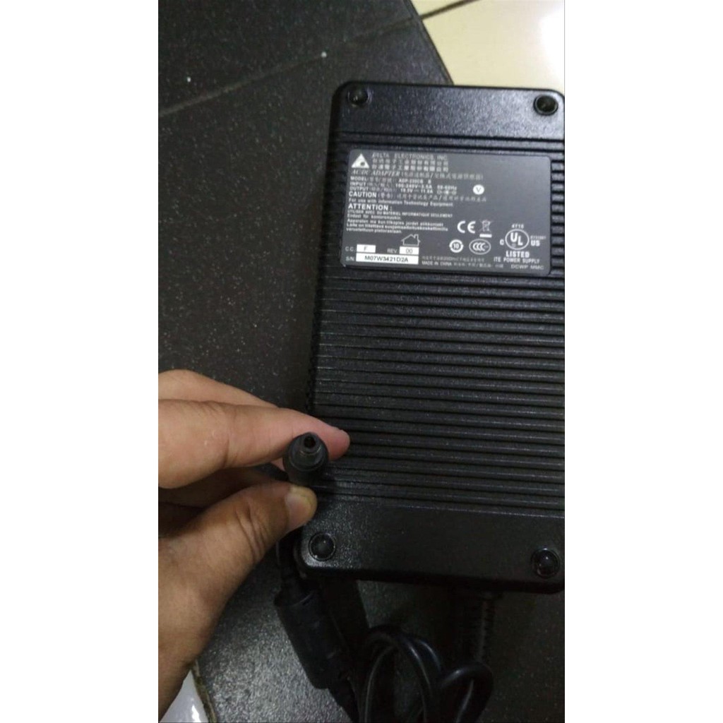 adapter adaptor charger gigabyte aero 15 X9 230watt Murah