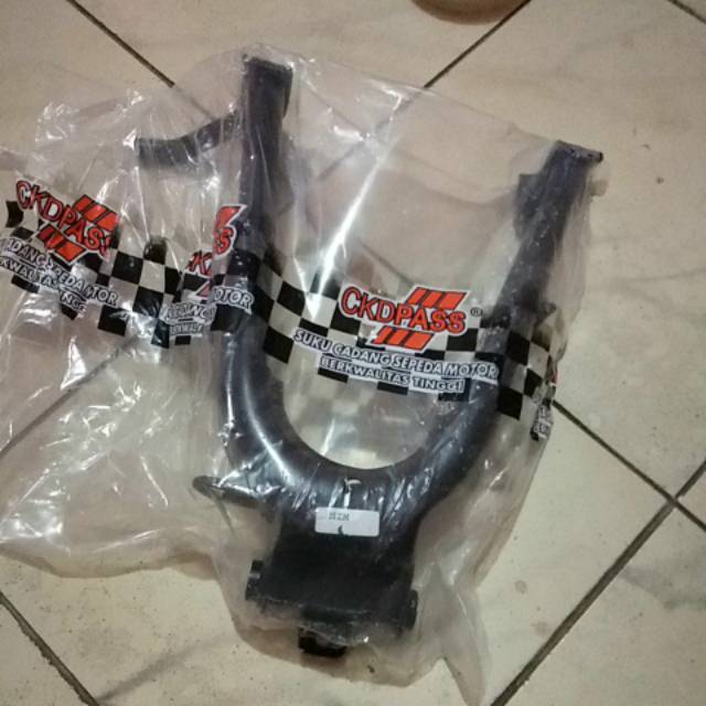 Standar tengah honda win