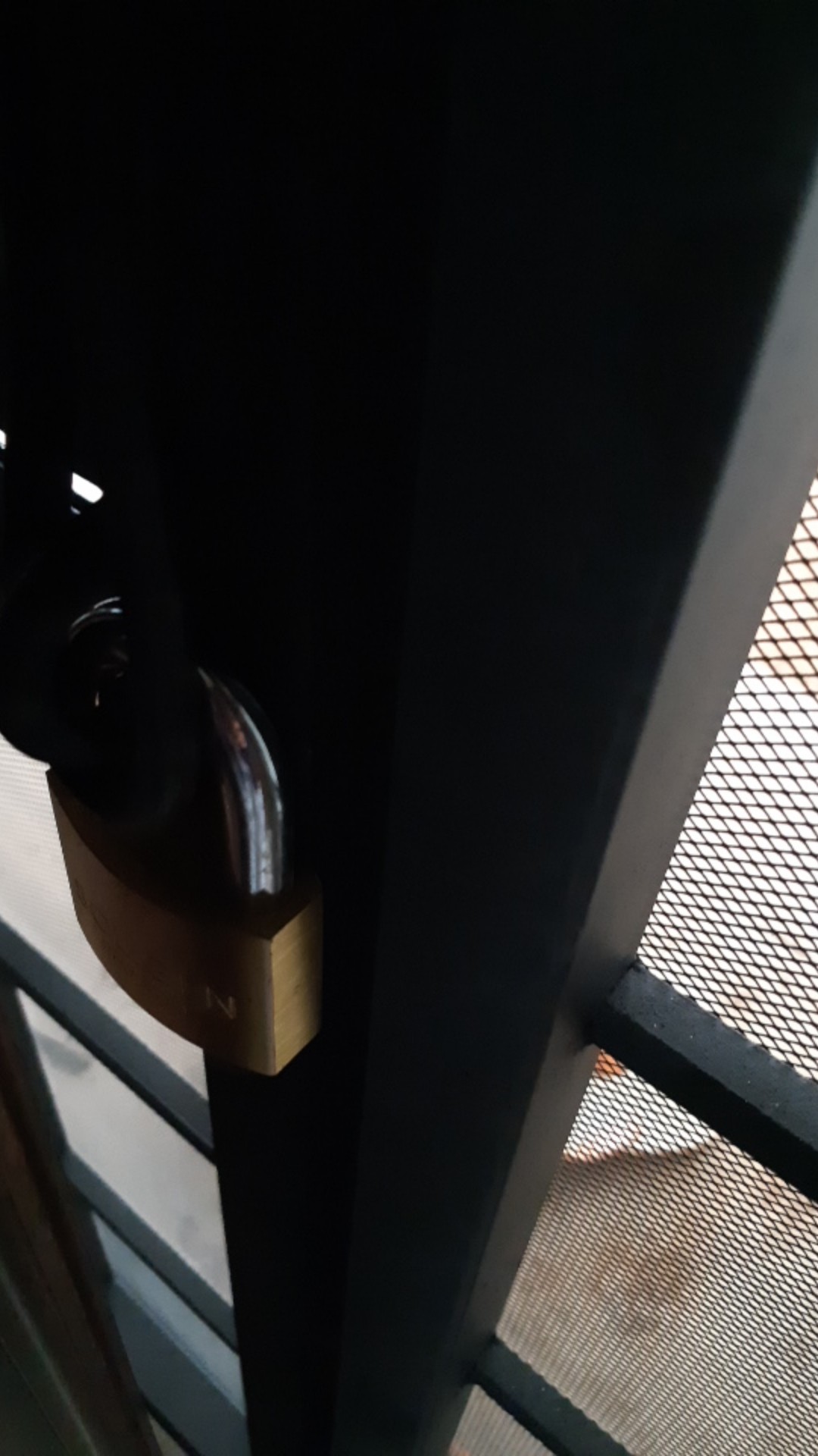 Gembok Soligen Per 40 Mm Pendek Kuningan Computer Key