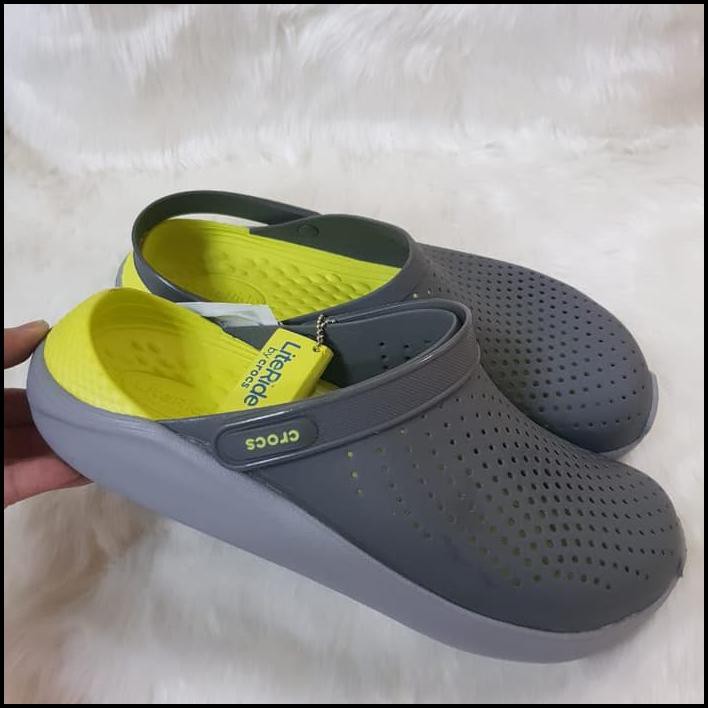 sandal crocs shopee