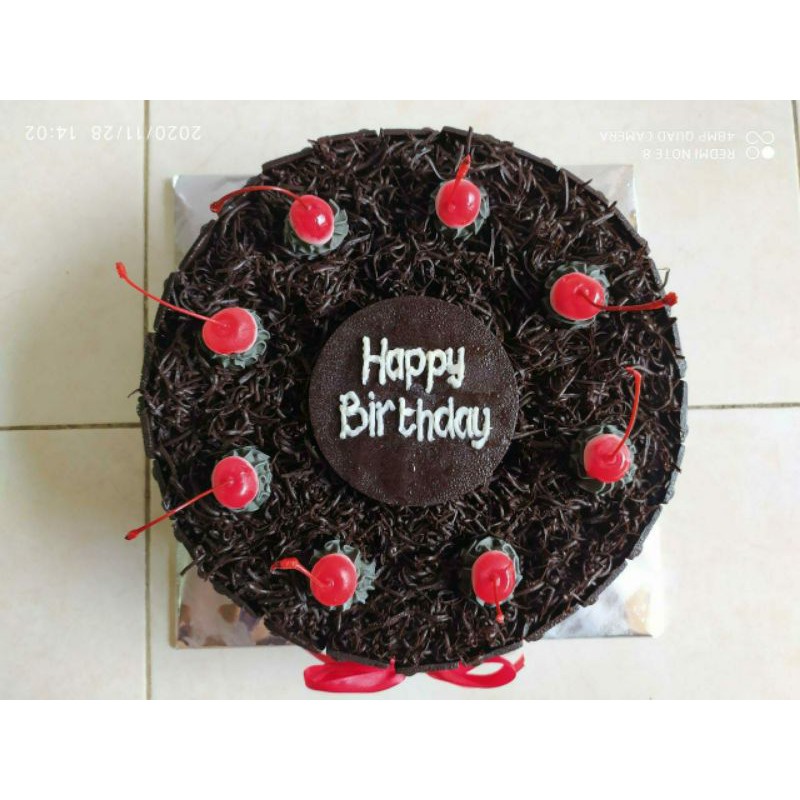 

PROMO !!! ICE CREAM TART, Model Black Forest C, 22 cm, Tart Dalamnya 100% Ice Cream Tanpa Kue