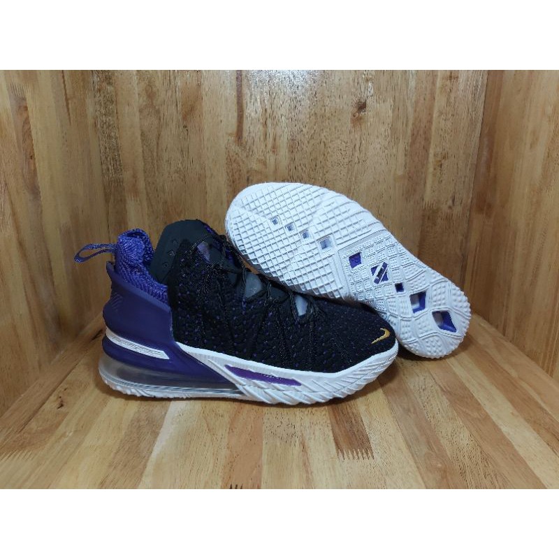 sepatu basket lebron 18 lakers