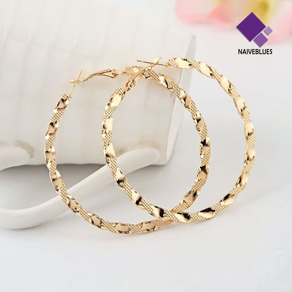 Anting Juntai Bentuk Lingkaran Besar Untuk Wanita