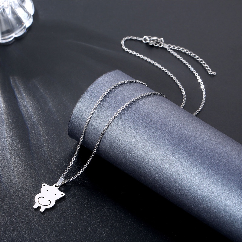 304L stainless steel piggy kalung Eropa dan Amerika populer hollow titanium steel lucu gadis lucu ba