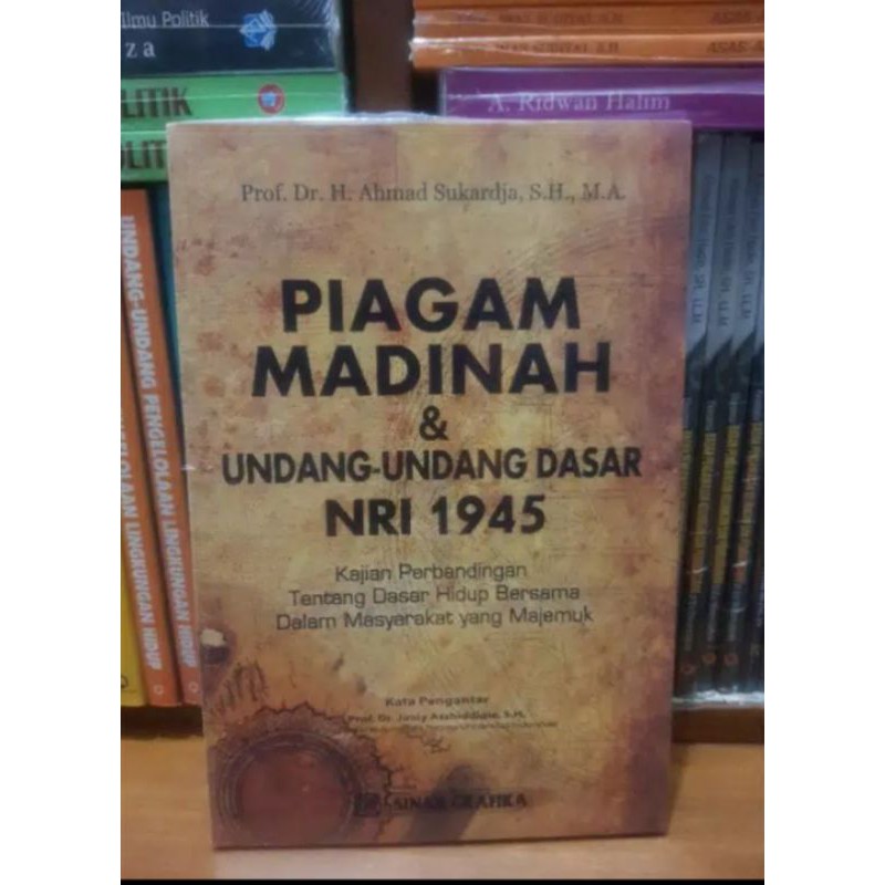 PIAGAM MADINAH & UNDANG-UNDANG DASAR NRI 1945