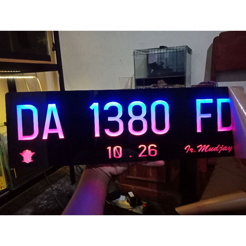 Plat mobil akrilik super keren led + hologram ( satuan ) 1