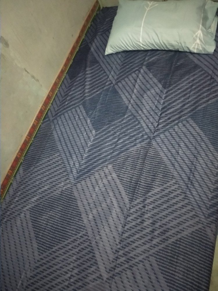 Sprei Single Kintakun Dluxe Flat 120x200cm/100x200cm T20cm 4kaki/3kaki Motif Minimalis Termurah