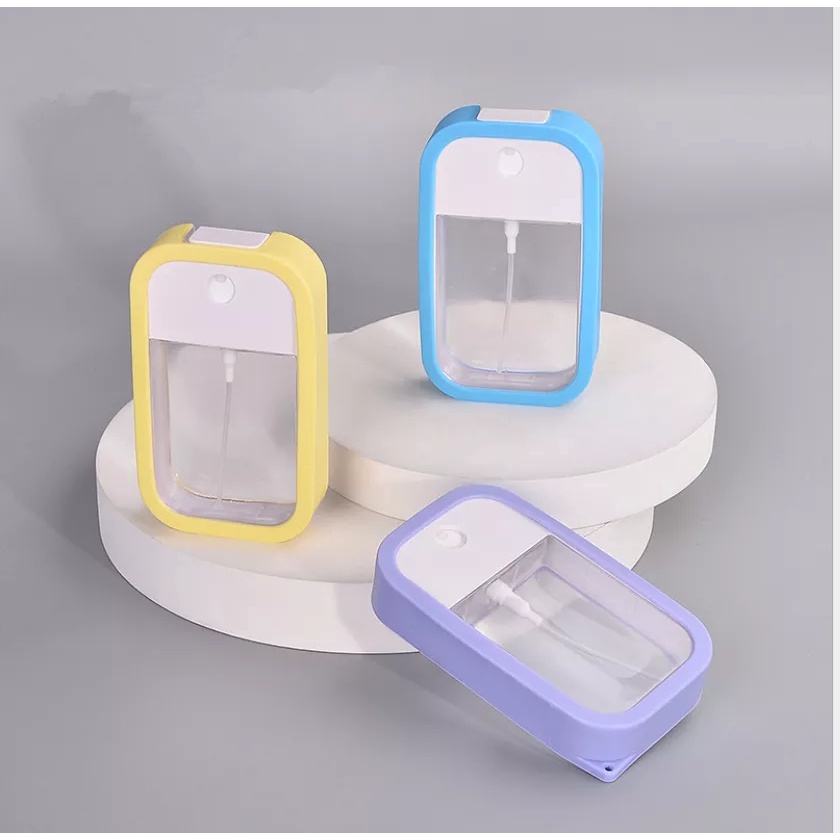 [Featured] 38ml Portable Mini Square Card Empty Refillable Spray Bottles With Silicone Cover Keychain