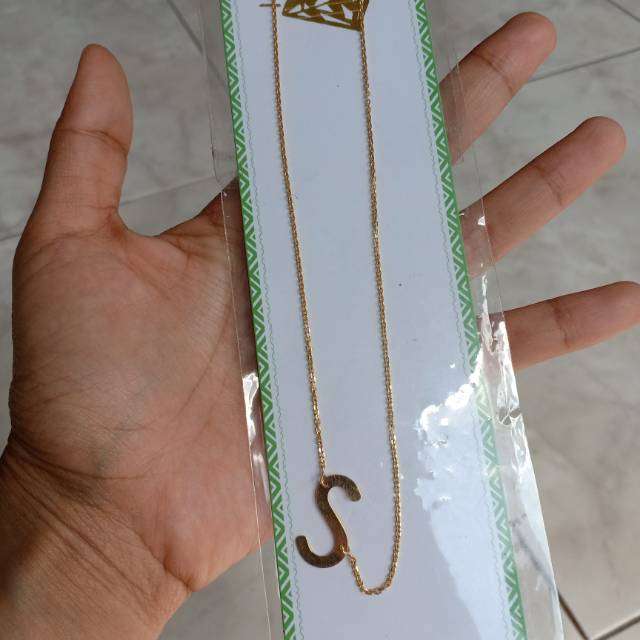 Kalung milea huruf S