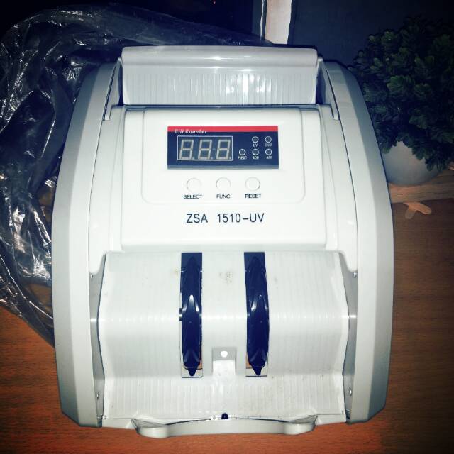 

Mesin Penghitung Uang ZSA 1510-UV