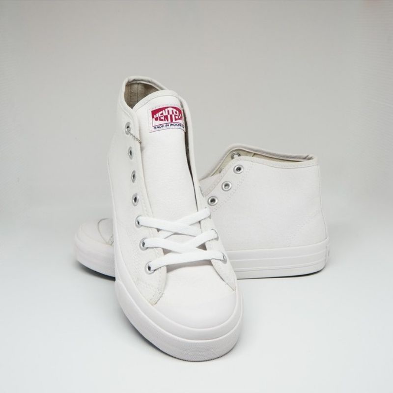 Ventela Basic High White