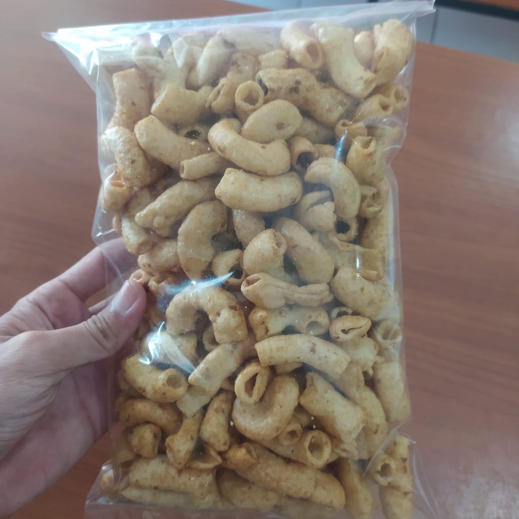 

Snack Makaroni Ngembang Rasa Rujak Pedas Manis Gurih Renyah