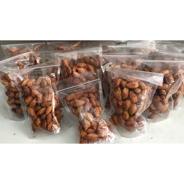 

Kacang almond roasted renyah oleh oleh haji