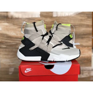 nike gripp light orewood brown